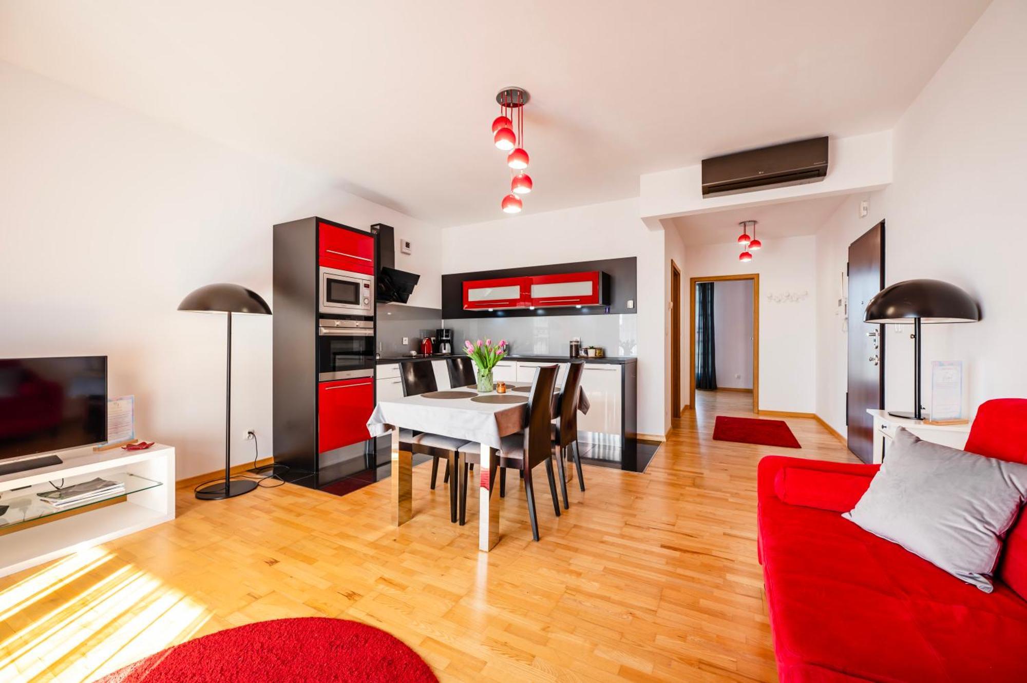 Superior One-Bedroom Apartment Balcony