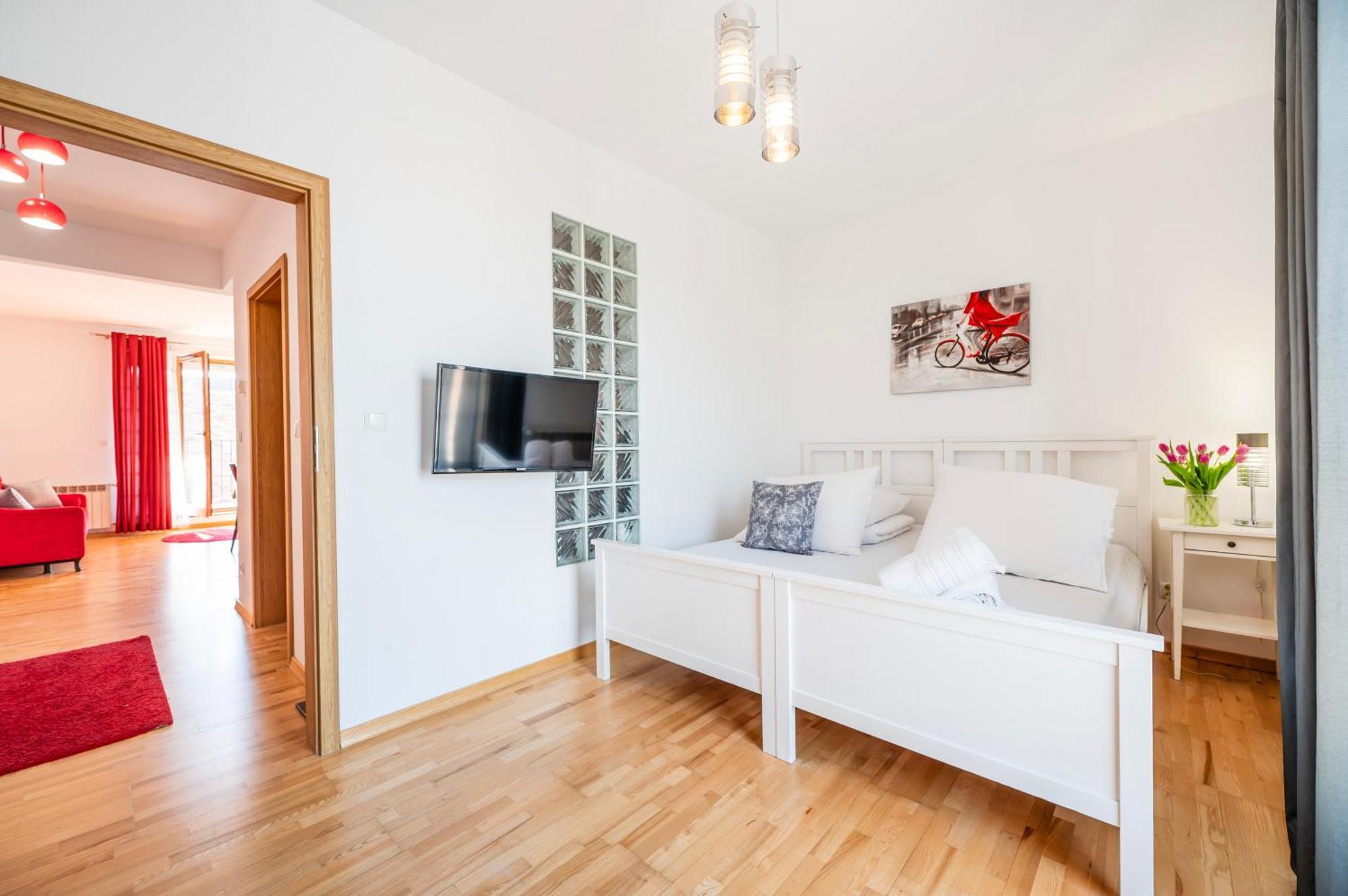 Superior One-Bedroom Apartment Balcony